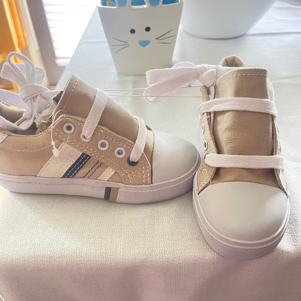 Koala Kids Tan Canvas Sneakers with White Trim